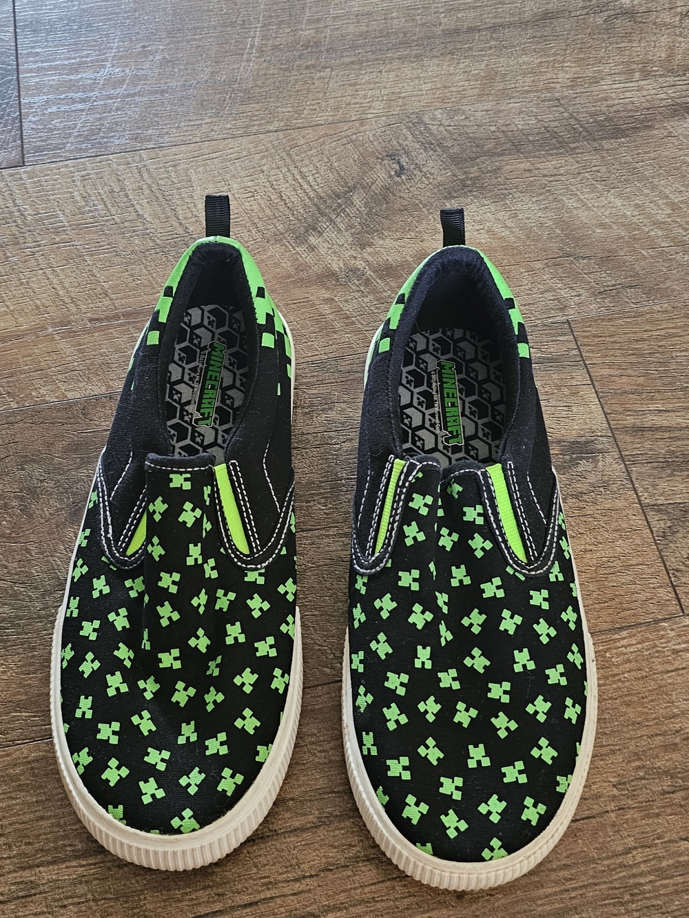 Kids Minecraft Slip-On Sneakers in Black and Bright Green – Easy Playtime Shoes